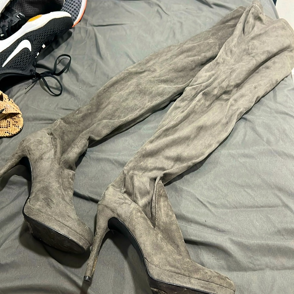 Knee high boots gray